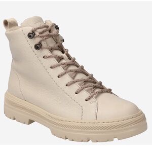WARM Sneaker boot. US 7.5 Beige Leather. Lace-up. Color cream. Never worn.